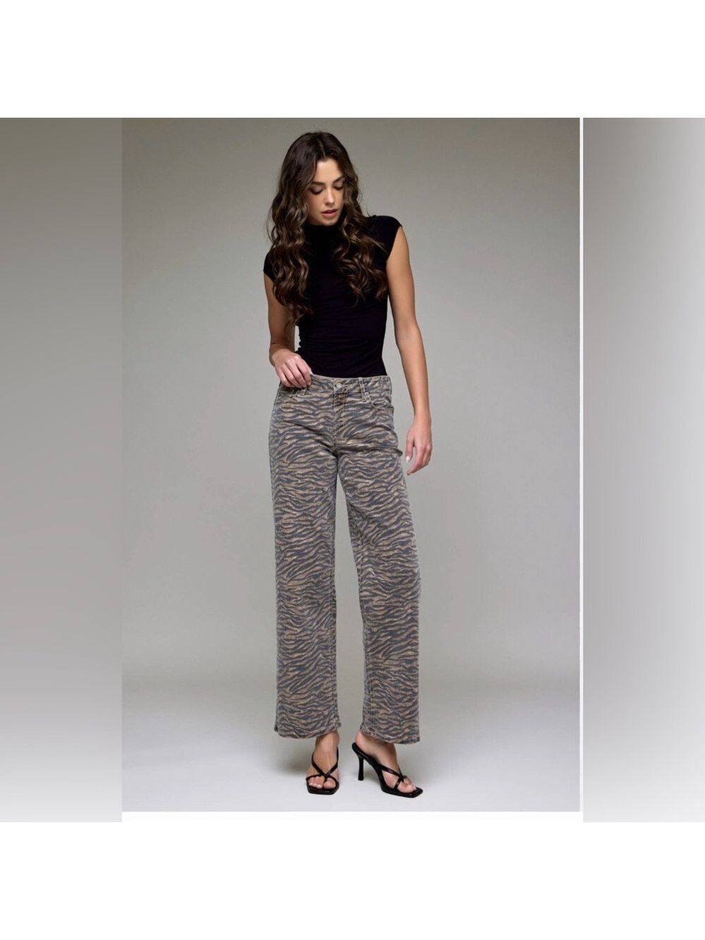 Hidden Logan Tiger Print High Rise Dad Jeans NWT - Picture 2 of 6